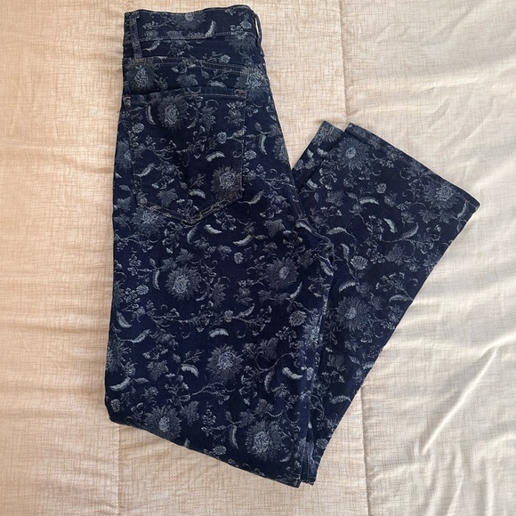 Express Floral Dark Wash Straight Leg Jeans Size 8 NWT - Picture 2 of 8